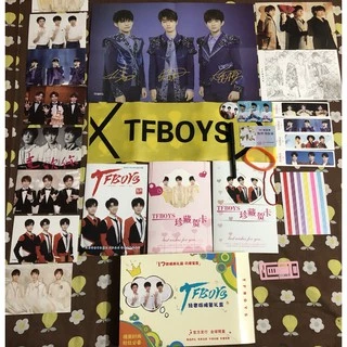 Hộp quà TFboys thành viên tặng kèm poster postcard in hình nhóm nhạc idol ngẫu nhiên