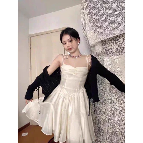 Váy dự tiệc, đám cưới voan kiểu ngực hai dây