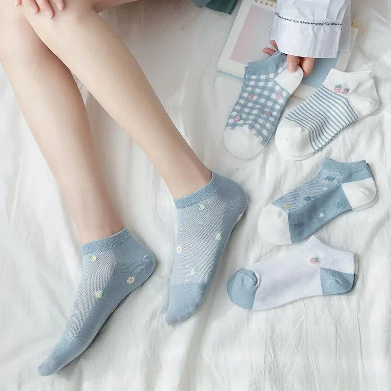 Set 5 Đôi Tất Nữ Cotton Hoạ Tiết Dâu Xanh