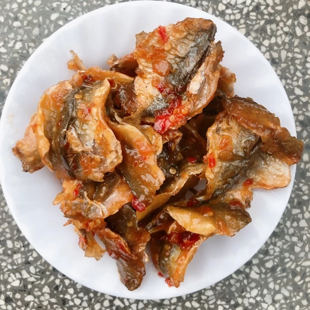 Khô cá chỉ vàng rim ( ngào) tỏi ớt Bình Định
