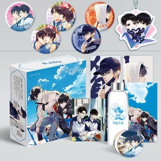 ̣(220) Hộp quà Ngụy Trang Học Tra hộp lớn có bookmark postcard huy hiệu ảnh dán ảnh thẻ poster anime
