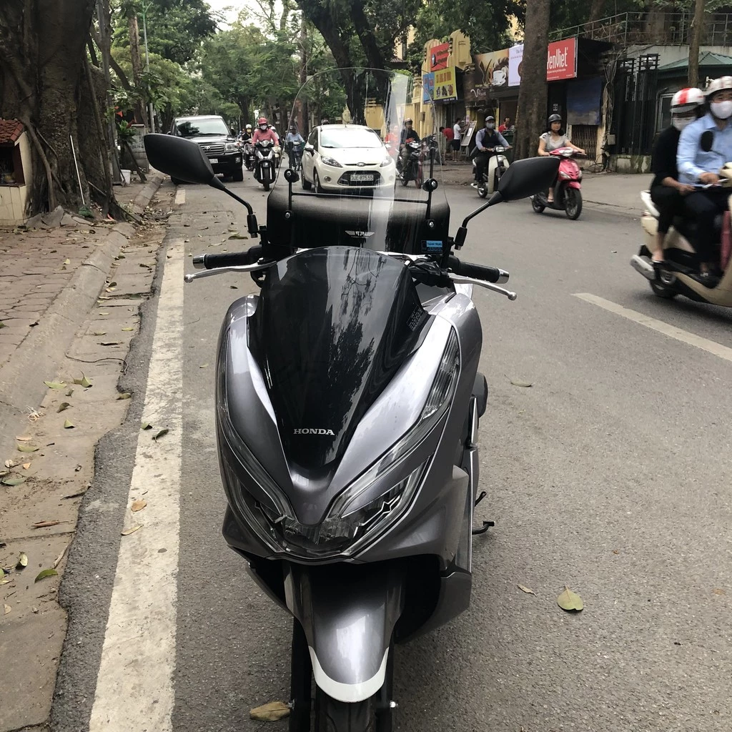 Kính chắn gió xe máy Honda PCX