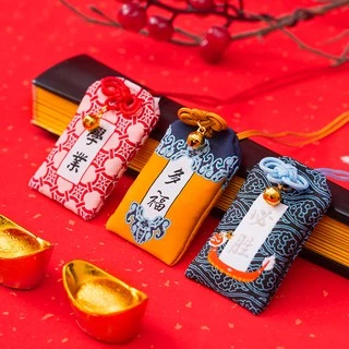 Túi Phước May Mắn Omamori Bọc Vỏ Silicon tặng Đá Ngũ Sắc