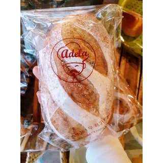 Bánh mì nguyên cám mix hạt ADELA BAKERY