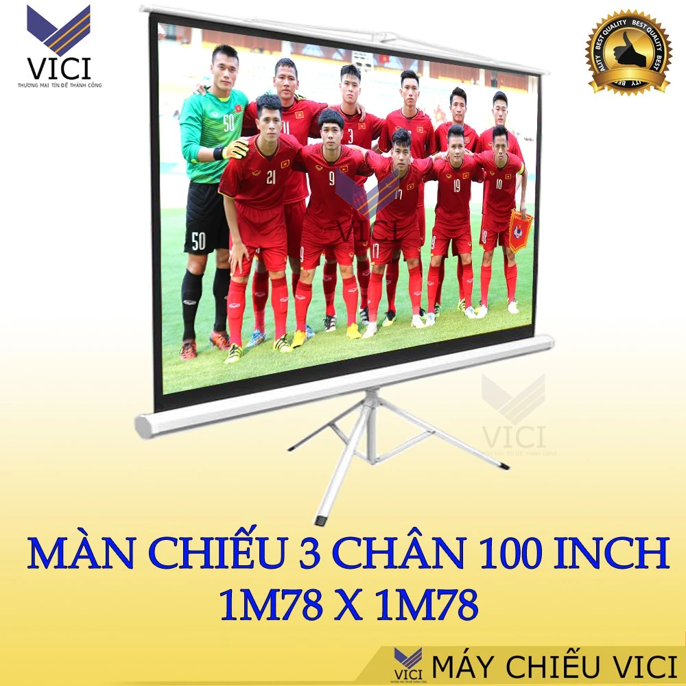 Màn Chiếu 3 Chân 100inch - 1m78 x 1m78. Màn chiếu được thiết kế chắc chắn, vải màn đẹp, chất lượng cao