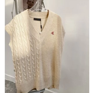 Áo Sweater Dệt Kim Cổ Chữ V Màu Be Hàng Mới