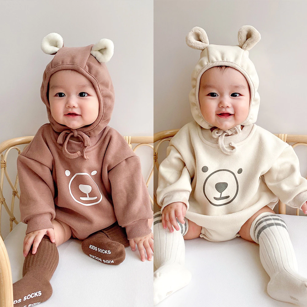 Áo liền thân tay dài và mũ vải lông cừu trang trí hình chú gấu ấm áp thời trang mùa thu dành cho bé trai và bé gái