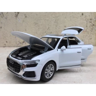 Mô hình xe AUDI Q8 2019 1:32