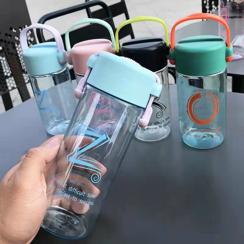 Bình nước nhựa có quai xách (mẫu mới )