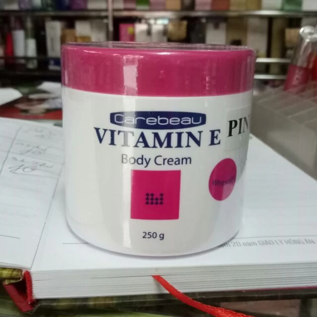 KEM DƯỠNG ẨM VITAMIN E PINK