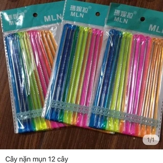 Cây nặn mụn màu vĩ 12 cây