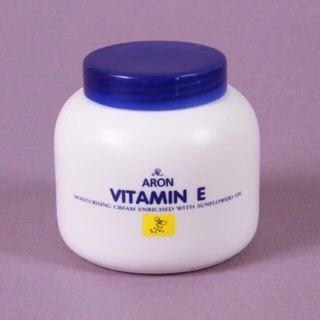 Kem dưỡng ẩm Aron Vitamin E