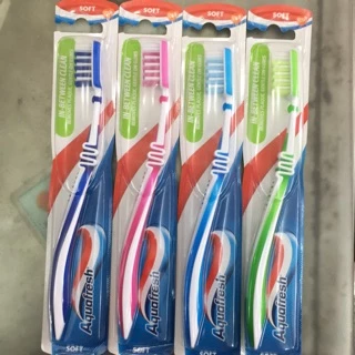 Bàn chải đánh răng Aquafresh xuất xứ Đức loại bỏ mảng bám