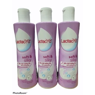 Dung dịch vệ sinh Lactacyd Soft & Silky 250ml