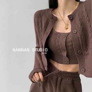 Áo len dệt kim cổ điển mùa thu + Áo Crop Top mỏng vừa vặn Áo len hai mảnh