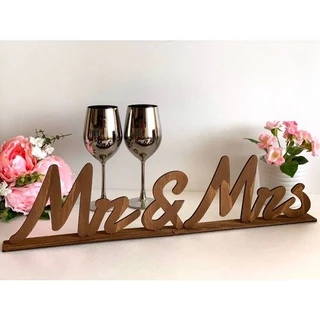 Chữ Gỗ Mr Mrs Sơn Trắng Để Bàn Gallery Trang Trí Cưới 15*50Cm| Thao Wedding Guestbook