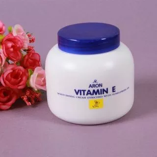 Kem dưỡng ẩm Vitamin E body