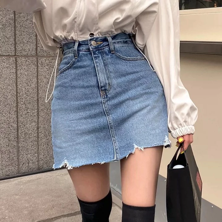 Quần Váy Jeans BigSize Co Dãn Mạnh Phom Chữ A Lưng Cao Có Quần Trong Màu Xanh Nhạt Rách 4319 4320
