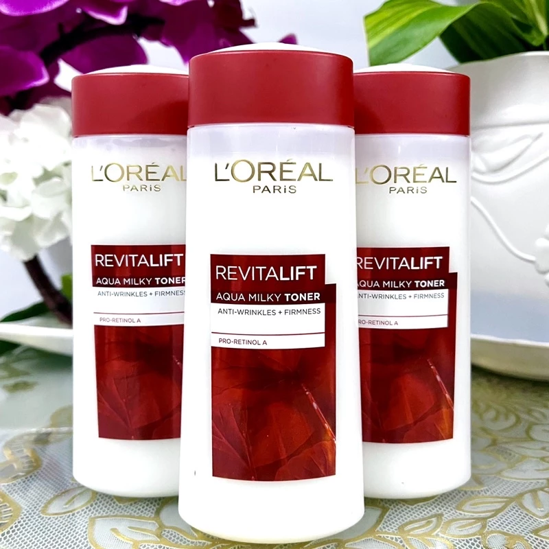 Nước hoa hồng săn chắc da và giảm nếp nhăn Loreal - L'Oreal Paris Revitalift Aqua Milky 200ml