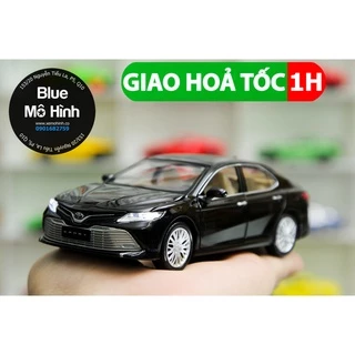 Xe mô hình Toyota Camry New Sedan 1:32