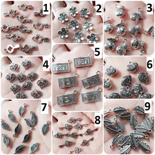 Charm sỉ giá rẻ : 50 gram = 23k / 1 gói [ Charm bạc cổ giá sỉ TPHCM ]