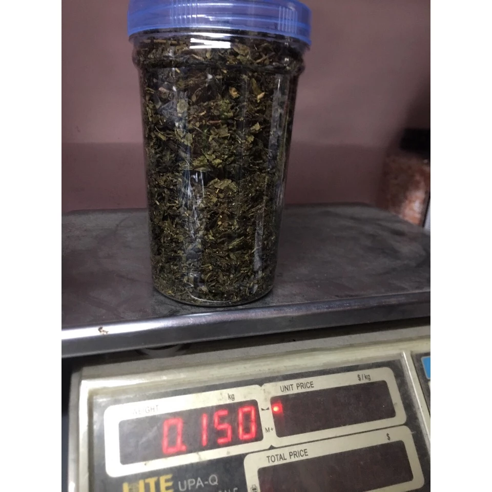 trà xanh  đóng hộp 150gram giá rẻ