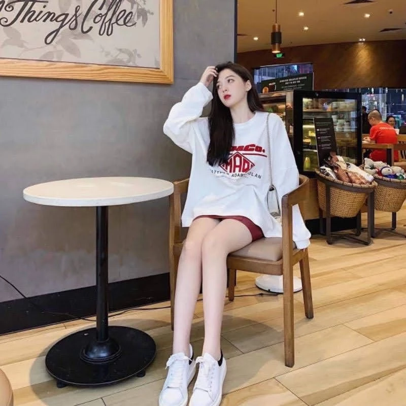 [ĐỦ BILL CÓ QUÀ] 🎁🎁 SET ÁO THUN TRẮNG OVERSIZE DÀI TAY + CHÂN VÁY DA ĐỎ (Có ảnh thật)