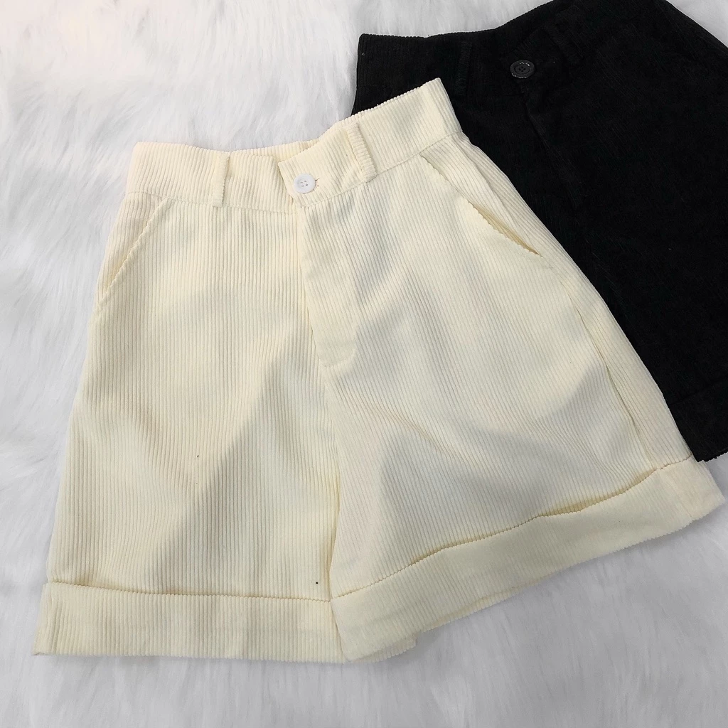 Quần Short Nữ Nhung Gân Form Rộng màu KEM/ĐEN
