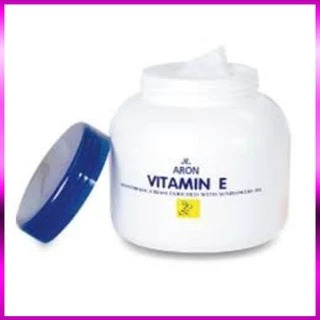 SIÊU RẺ - KEM VITAMIN E DƯỠNG ẨM THÁI LAN 200ML