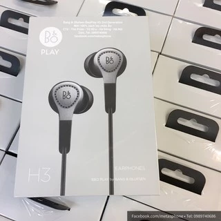 Tai nghe Bang & Olufsen BeoPlay H3 thế hệ 2, màu bạc.