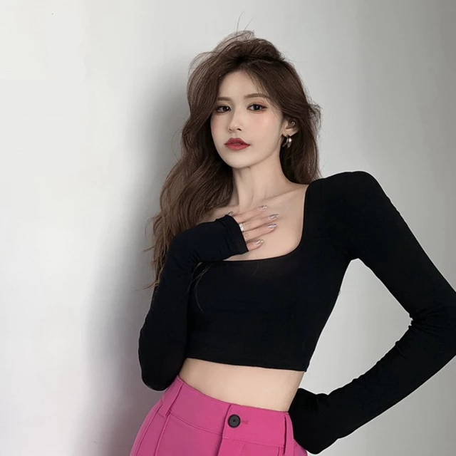 【WANG JIAO ZHAN】 Áo Thun Croptop Cổ Vuông Màu Trơn Thiết Kế Mới Năng Động Thời Trang【6854】