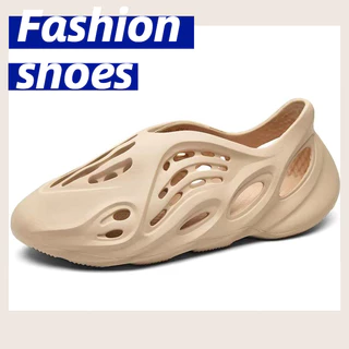🖤kenye Phong cách nóng bỏng🖤Dép Sandal Kanye Yee Giày Sandal Thời Trang Đi Biển Mùa Hè Cho Nam