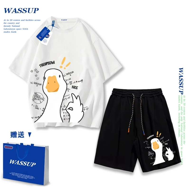 Áo thun ngắn tay Wassup mùa hè nam dáng rộng Quần Short Cotton hợp thời trang, nam nữ thể thao giản dị Phong cách đơn giản 2025 Phong cách mới