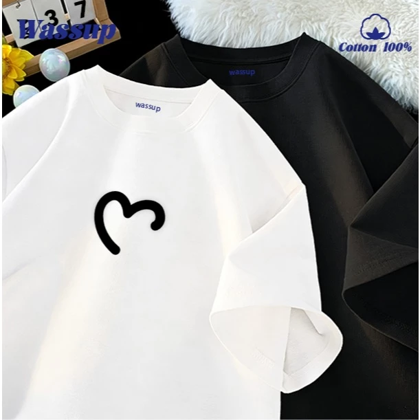 ✨Hàng có sẵn✨ WASSUP Áo thun đơn giản với họa tiết trái tim - Áo thun nam mới! cotton, thời trang, Unisex.