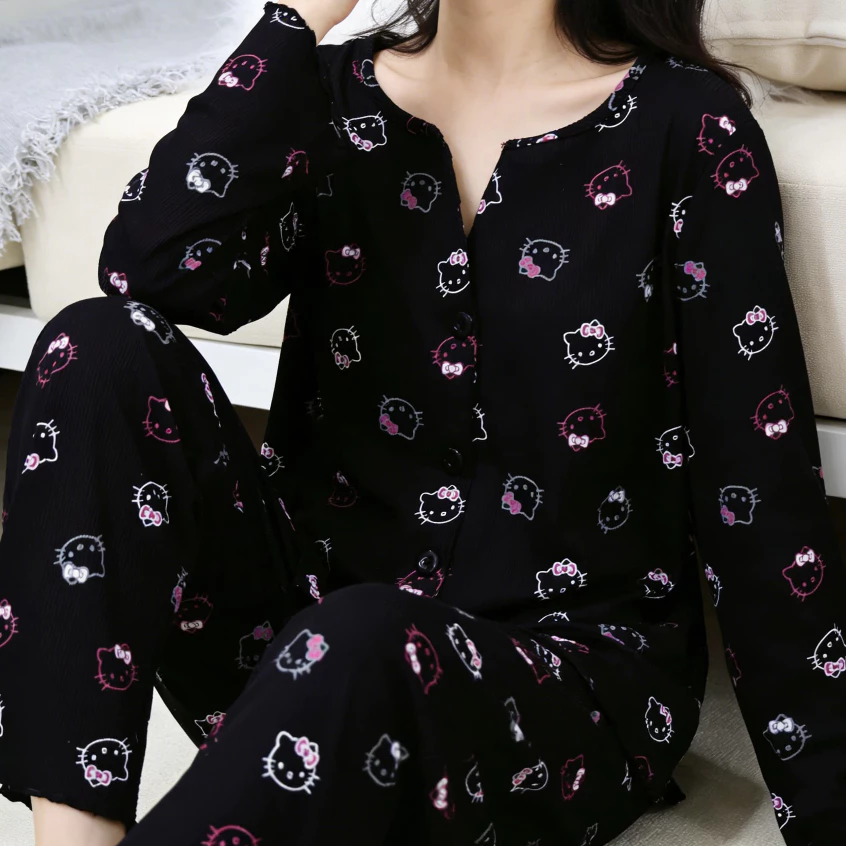 Bộ đồ ngủ Hello Kitty mới, chất liệu cotton có gân, phong cách xuân thu, thiết kế in hình đáng yêu, bộ hai mảnh tiện lợi.