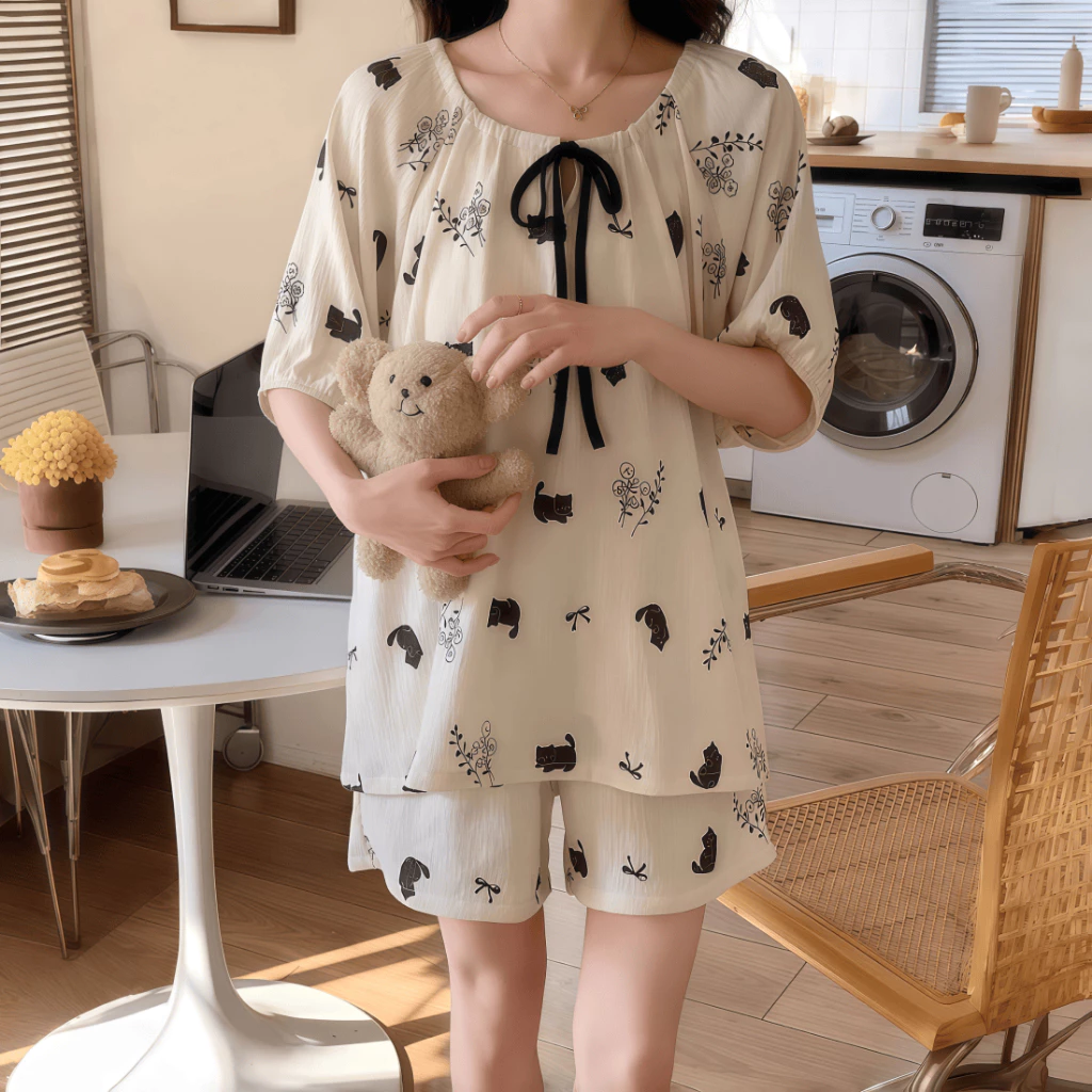 Áo ngủ nữ mới mùa xuân thu phong cách công chúa thoải mái in hình dễ thương cổ tròn có thể mặc ngoài quần short đôi