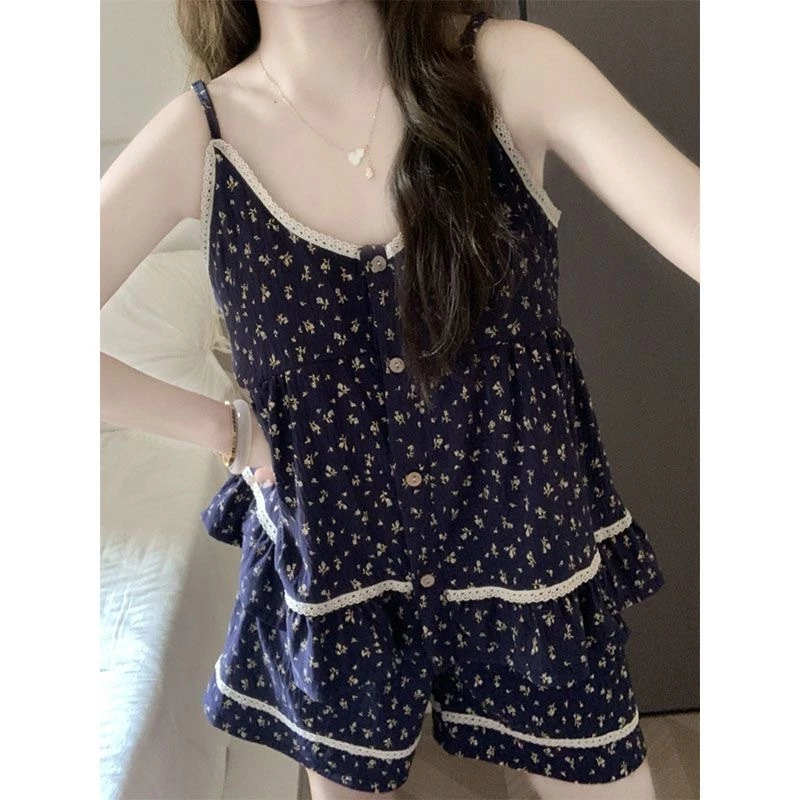 Váy ngủ có đệm ngực nữ quần short treo hoa bộ đồ gia đình