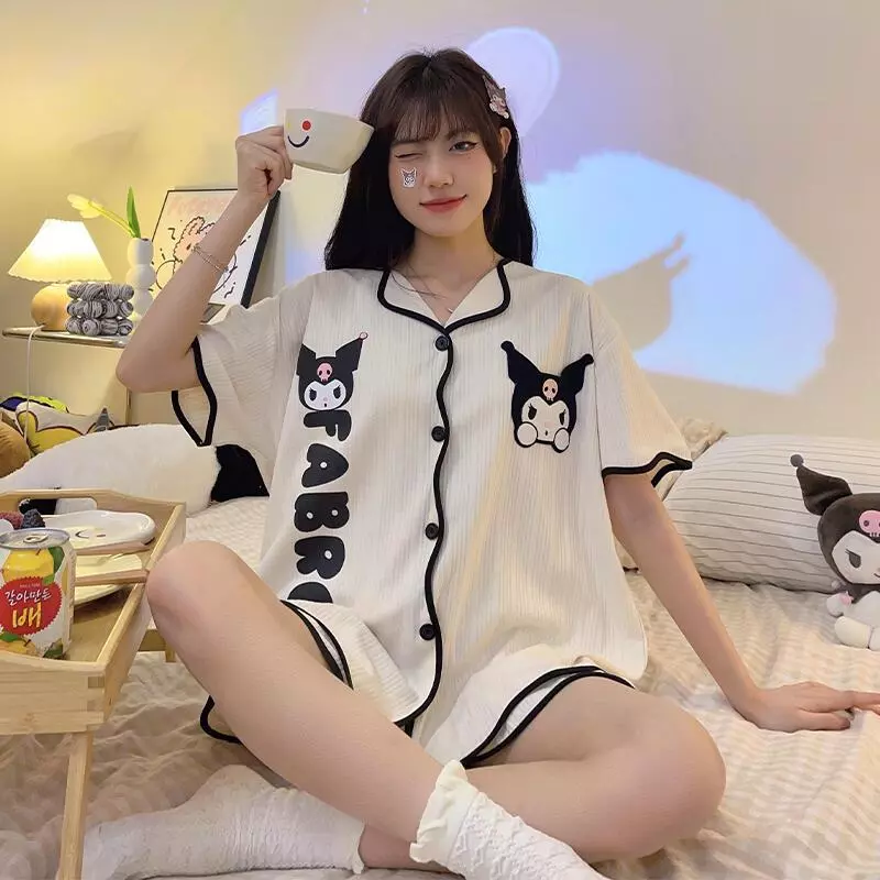 Bộ đồ ngủ mùa hè chất liệu cotton nguyên chất, cổ bẻ kiểu áo khoác mở cúc, in hình hoạt hình, tay ngắn + quần đùi – phong cách ngọt ngào dễ thương dành cho học sinh / nữ sinh