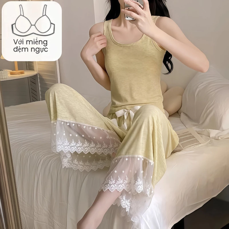 Bộ đồ ngủ nữ có đệm ngực - Áo tay ngắn quần dài - Viền ren, chất lụa mát - Màu trơn | Hàng mới hè 2026