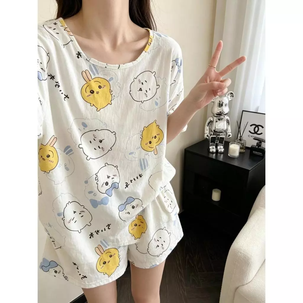 【Giá tốt nhất】Bộ đồ ngủ nữ 2 món (áo cụt + quần sóc) in hình hoạt hình dễ thương - Hàng mới Xuân Thu, thiết kế thời trang, mặc nhà hay ra phố đều phù hợp.