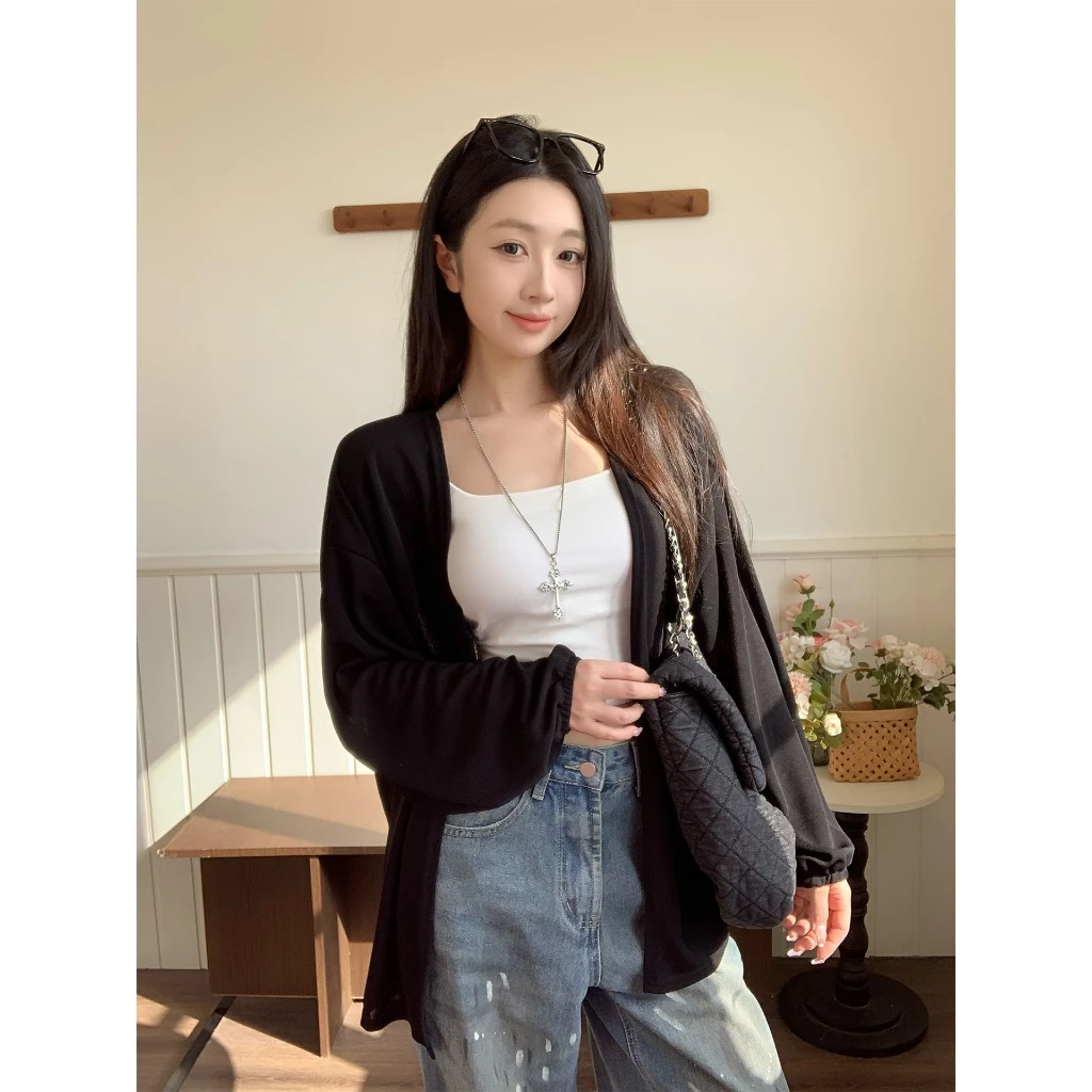 ViViApparel Nữ: Áo cardigan dài tay thoải mái, cổ điển, thời trang, rộng rãi, đa năng và phổ biến với dáng rộng vừa vặn, thích hợp để mặc thường ngày và hàng ngày. Nó mềm mại một