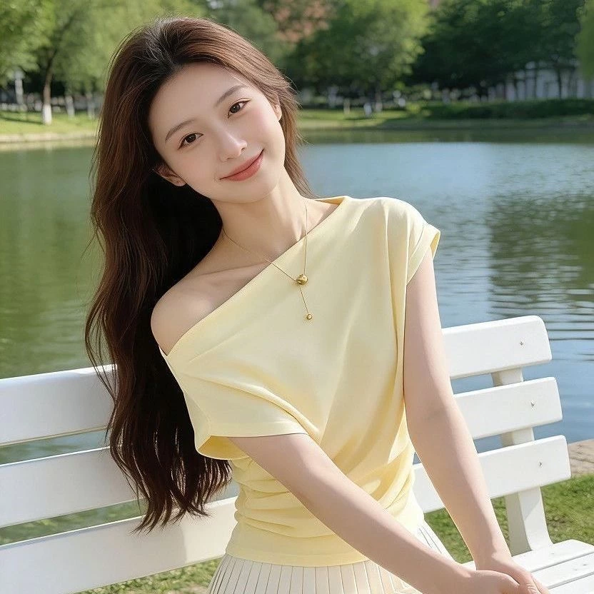 Áo thun ngắn tay tay cổ một dòng thiết kế thích hợp cho mùa hè Slimer Look All-Match Hàn Quốc Top