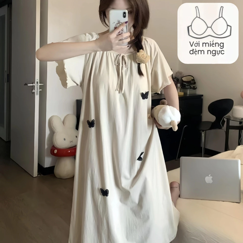 Đầm ngủ mùa hè cho nữ – Dáng dài siêu rộng, size lớn – Chất cotton 100% mềm mại – Có đệm ngực – Phong cách thoải mái, phong cách Hàn Quốc – Mặc ở nhà mát mẻ, dễ chịu – Thiết kế rộng rãi, thoải mái