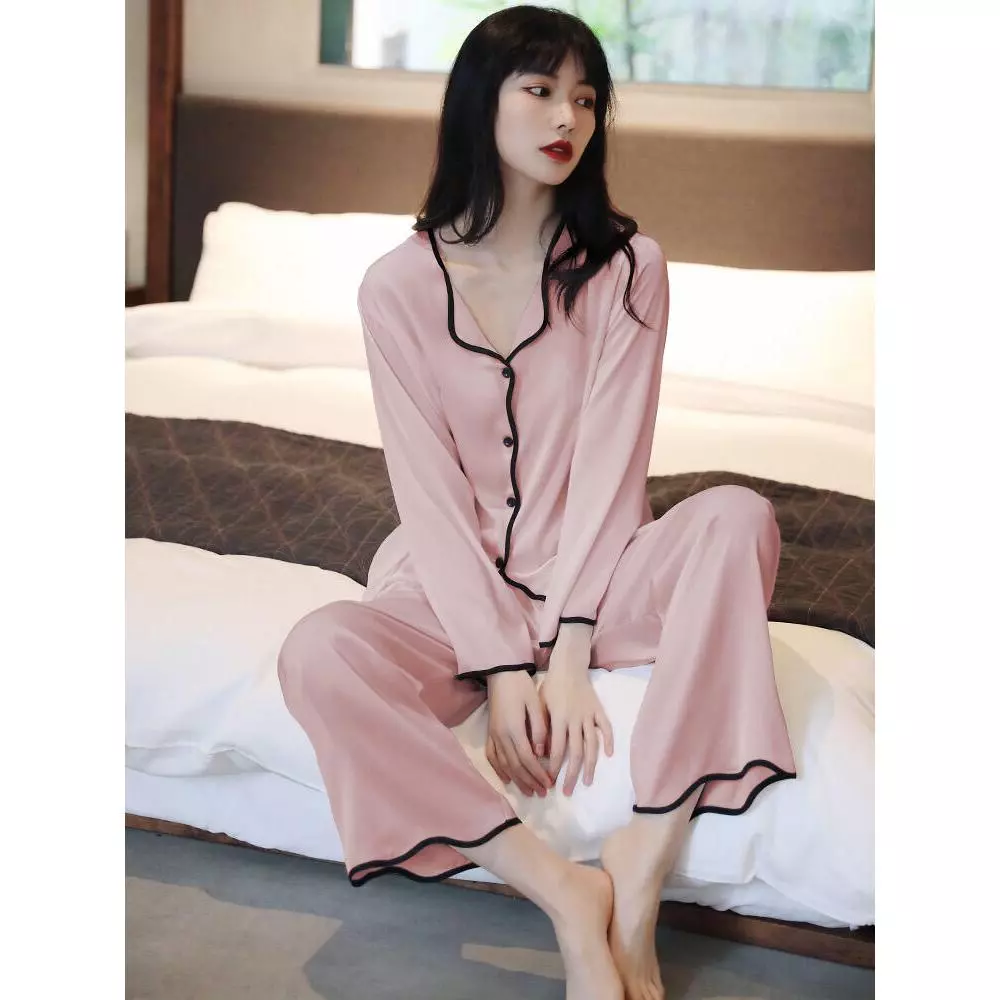 Bộ đồ ngủ mùa hè mới nhất - Chất vải mềm mại, thoáng mát, dễ chịu - Áo ngắn tay + quần đùi / Áo dài tay + quần dài - Màu hồng xinh xắn - Đồ ngủ tại nhà thoải mái - Mẫu hot bán chạy - Free ship ✅ Giao hàng trong ngày