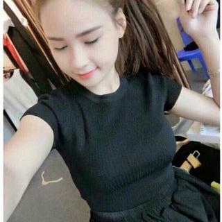 Áo croptop len tăm tay ngắn