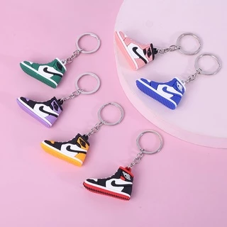 Móc Khóa Hình Giày Sneaker Ba Chiều