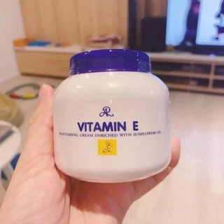 [Mẫu mới] Kem dưỡng ẩm Aron Vitamin E Thái Lan 200g