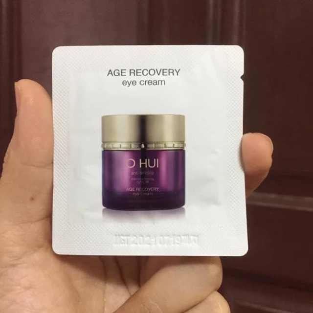 10 gói  kem mắt ohui age recovery chống lão hoá