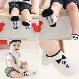 Tất cotton mềm mại chống trượt cho bé