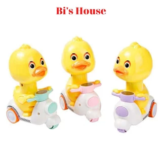 Đồ chơi vịt chạy xe máy Bi's House, chỉ cần nhấn xuống vịt sẽ chạy siêu nhanh